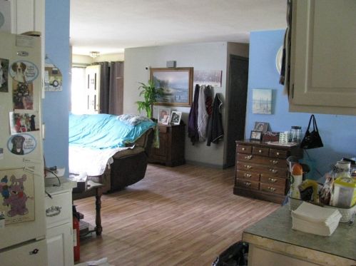 391 Front St, Chicopee MA 01013-3198 exterior