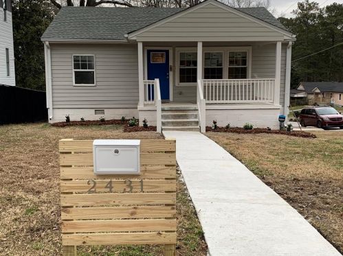 2431 Baker Rd, Atlanta, GA 30318-6169