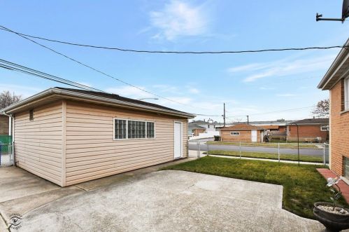 2701 127th St, Chicago IL 60803-1927 exterior