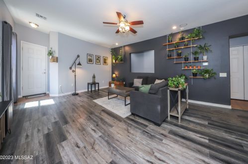 7514 Phobos Dr, Tucson, AZ 85743-7462