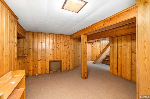 302 Englewood Ave, Teaneck NJ 07666-6039 exterior