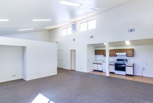 38660 De Portola Rd, Temecula CA 92592-9575 exterior