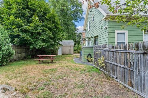 246 Smith St, Providence RI 02911-3307 exterior