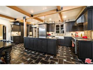 8273 Marmont Ln, Los Angeles CA  90069-1623 exterior