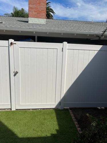 2030 Santa Clara Ave, Tustin CA  92780-7860 exterior