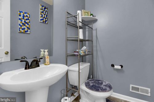 70 Bowman Rd, Hanover PA 17331-4200 exterior