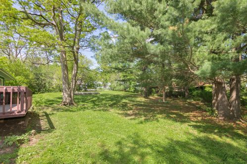 3202 Meadow Ln, Bull Valley IL 60097-8533 exterior