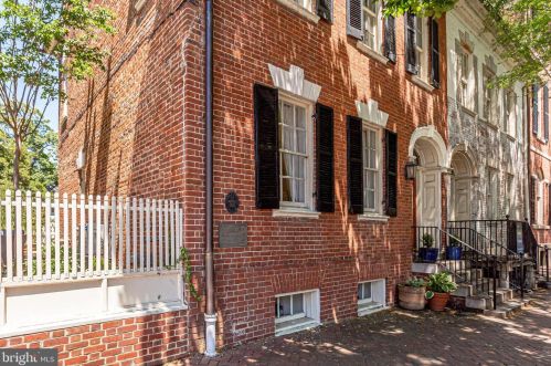 611 Cameron St, Alexandria, VA 22314-2505