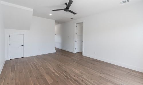 2036 Calypso St, Dallas TX 75212-1720 exterior