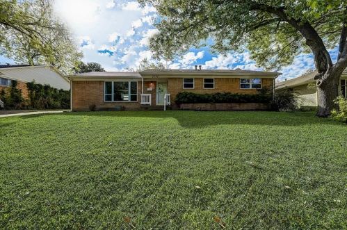 8746 Aldwick Dr, Dallas TX 75238-3420 exterior