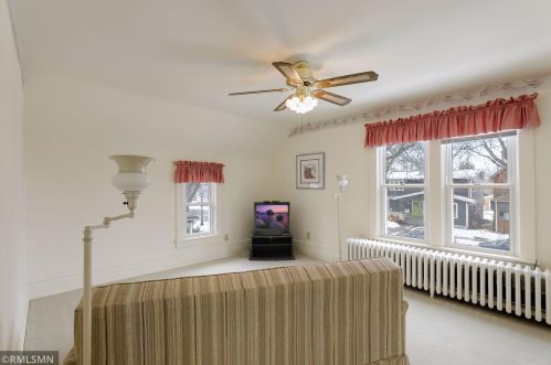 415 Arbor St, Saint Paul MN 55102-3511 exterior