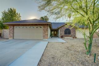 1210 Lakeshore Dr, Chandler, AZ 85226-7206