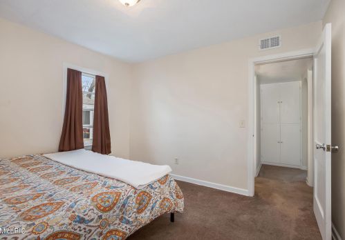 726 Edison St, Kalamazoo MI  49004-3414 exterior