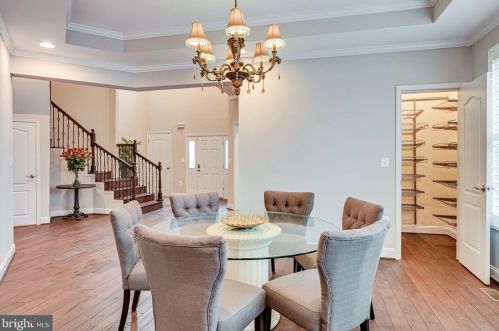 1339 Mayflower Dr, Mc Lean VA 22101-5612 exterior