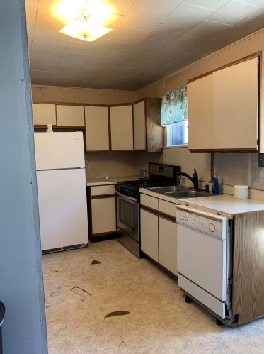 909 Henderson St, Big Rapids MI 49307-1144 exterior