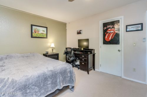 7590 Ln Cienega Dr, Tucson AZ 85712-1423 exterior