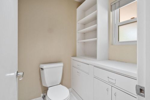 17 Covington Ln, Saint Louis MO 63132-4200 exterior