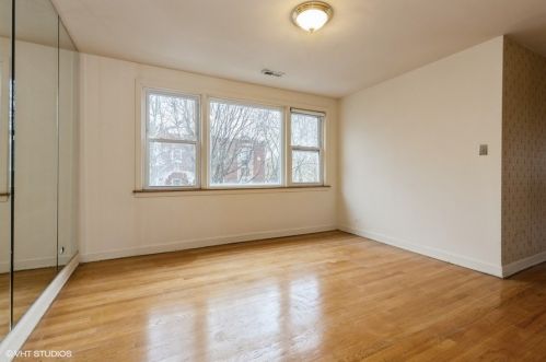 3322 Catalpa Ave, Chicago IL 60625-2275 exterior