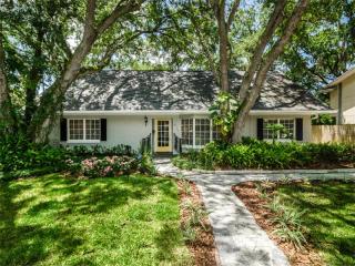 4716 Estrella St, Tampa, FL 33629-5518