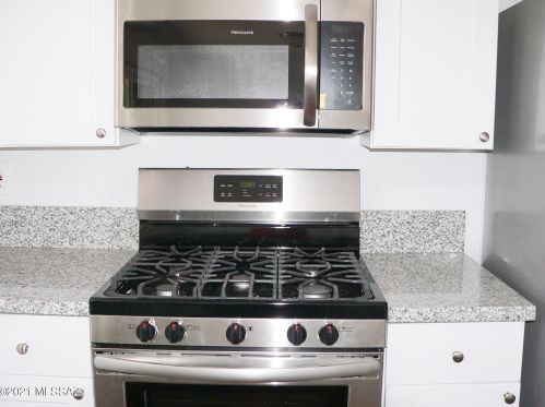 6462 Calle Luna, Tucson AZ  85710-5626 exterior