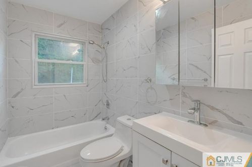 6 Kim Ct, Old Bridge NJ 08857-3405 exterior