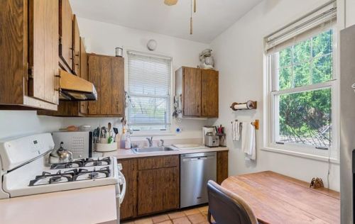 3163 Ashlyn St, Pittsburgh PA 15204-1705 exterior