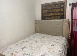 1252 45, Milwaukee WI 53210-2403 exterior