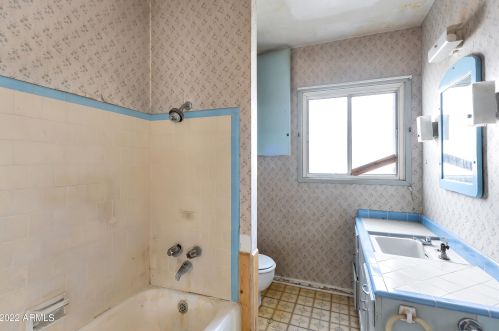 2930 17 Ave, Phoenix AZ exterior