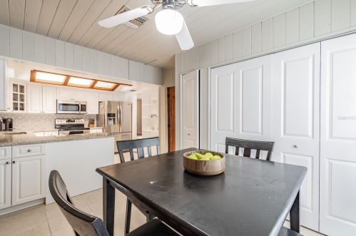 8314 Boxwood Dr, Tampa FL  33615-4937 exterior