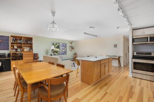 66 Girard Ave, Middletown, RI 02840-1100