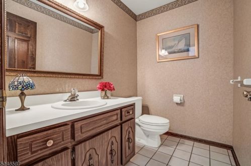 14 Muirfield Ln, Bridgewater NJ 08807-1268 exterior