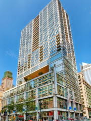 8 Randolph St, Chicago IL  60601-3622 exterior