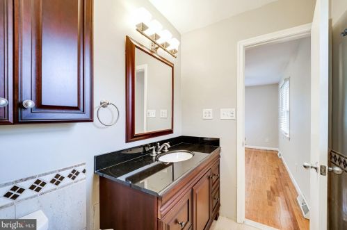 4110 Duvawn St, Alexandria VA 22310-2022 exterior