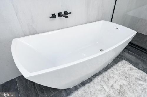 1308 Hancock St, Philadelphia PA 19148-4724 exterior