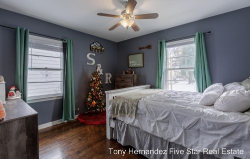 977 Southern Ave, Meskegon MI  49441-2236 exterior