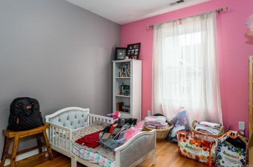 71 Walter Ave, Norwalk CT 06851-4106 exterior