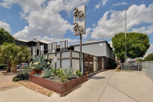 2020 Congress Ave, Austin TX 78704-4315 exterior