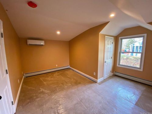 16 Daria Dr, Poughkeepsie NY 12603-5430 exterior