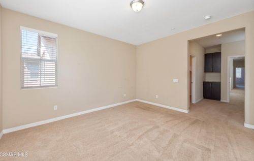 723 Forest Park Blvd, Oxnard CA 93036-5311 exterior