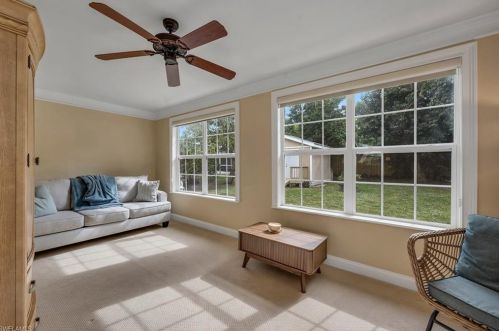 672 96 Ave, Naples FL 34108-2464 exterior