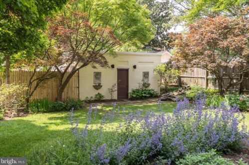 3524 Edmunds St, Washington DC 20007-1463 exterior