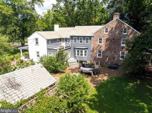 886 Vaughn Rd, Pottstown PA exterior