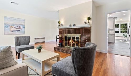 165 Chadwick St, North Andover MA 01845-1705 exterior