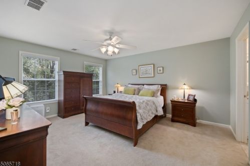 22 Davenport Pl, Morristown NJ 07960-6572 exterior