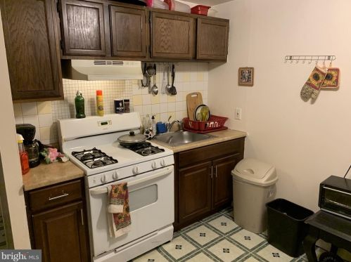 8 Ashland Ave, Manor PA 19036-1624 exterior