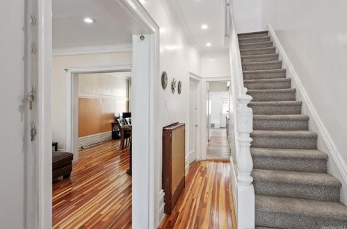 2983 Perry Ave, Bronx NY 10467-4105 exterior