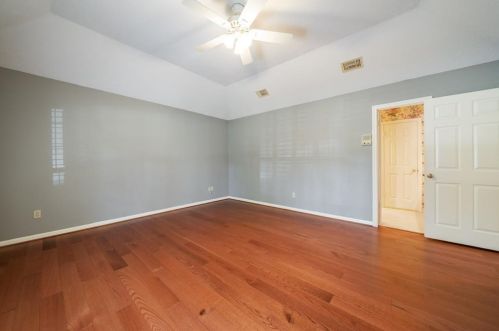 2706 Frst Gdn Dr, Humble TX 77345-1418 exterior