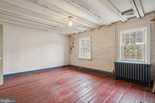 515 Delancey St, Philadelphia PA 19106-4105 exterior