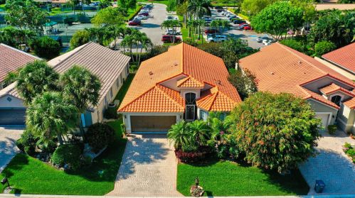 6590 Maybrook Rd, Boynton Beach FL 33437-6411 exterior