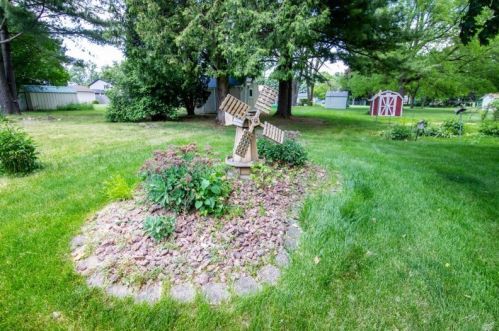 310 Arc Ave, Watertown WI exterior